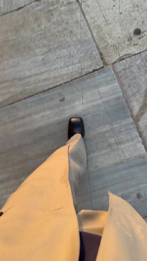 龚俊的身材简直也太完美了,这个妆容也很适合他