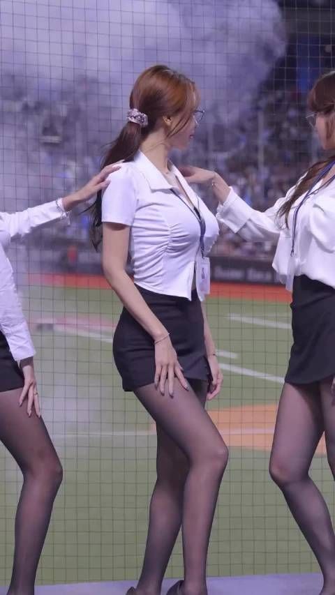 李雅英，这谁顶得住啊！