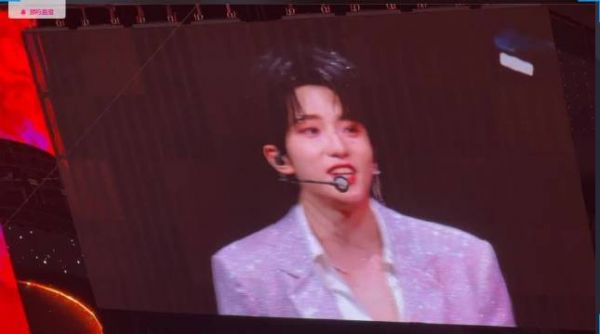 张峻豪 穆祉丞清唱《because of you》