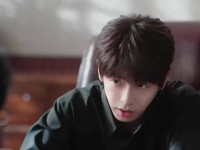 彭昱畅新剧发五千红包引质疑，编剧被批无视常识