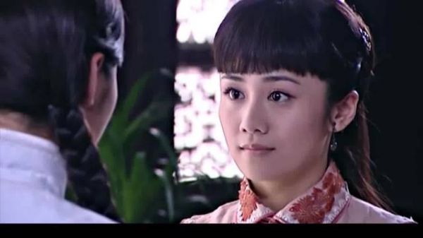 姨太体弱不能生，为了丈夫的香火，只能求丫鬟帮忙了