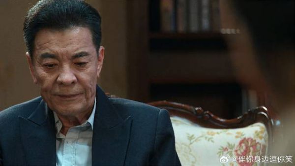 伍建设接受现实,在是回是留的问题上,又开始犹豫不决