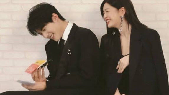 啦？ 我说怎么于歪同意放他出来微博之夜合体我们小蝴蝶呢~ 啧啧啧