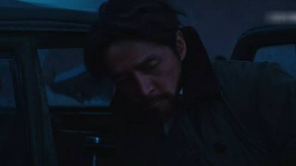 胡歌你……太会演了 怎么走这几步+拿药的背影我就哭了啊 /生命树