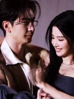 陈星旭卢昱晓活动现场亲密互动，默契十足