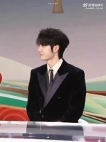 王一博全能才艺获赞，唱跳演主持样样精通