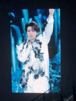 尼玛的 戴眼镜真的帅飞我