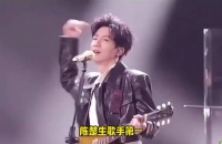 陈楚生苏醒同台互不相让笑料不断