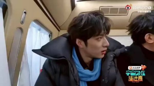 刘耀文就这样关注韬的脸部状态，哥你卡粉了，耀文爱豆素养