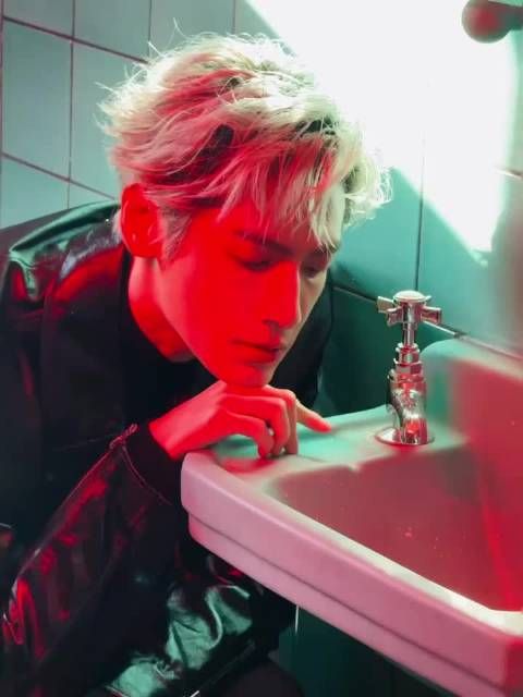 罗云熙横跨古今展现中国演员魅力