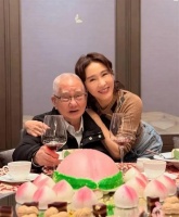 54岁前TVB花旦黎姿为爸爸庆祝88岁生日，曾公开复出拍戏条件