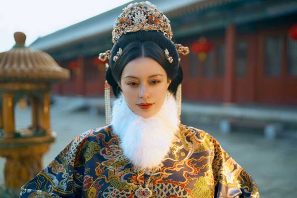 立春启新韵，王力可演绎东方古典美学大片尽显国风雅致