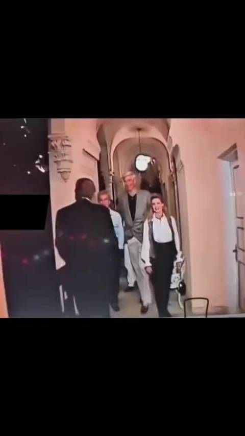 特朗普和爱泼斯坦早期聚会视频画面