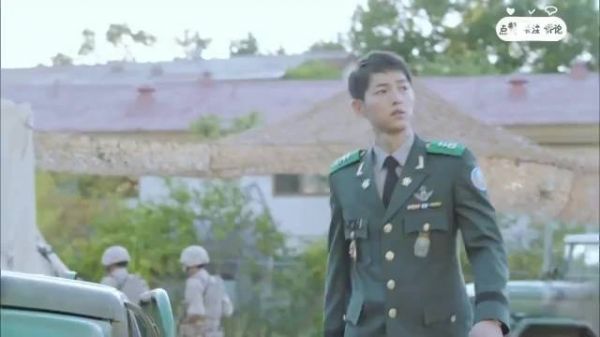 太阳的后裔：真的很磕，柳时镇和尹明珠的互动