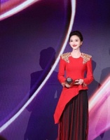 辽视六届元老，39岁首登春晚！刘心悦做对了什么？