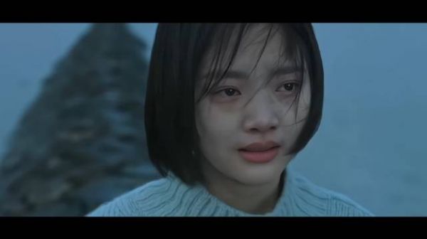 电影《悲伤逆流成河》曝易遥跳河无人劝阻片段