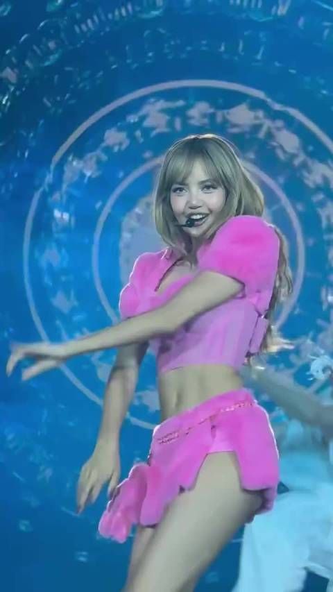 这死亡粉红颜色还是要Lisa穿