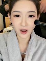 王玉雯回应微博之夜与周也聊天内容