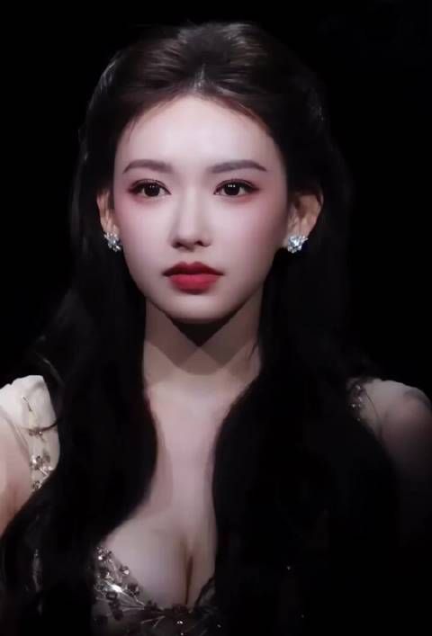 程潇微博之夜红毯直拍，我家潇潇满分女来的