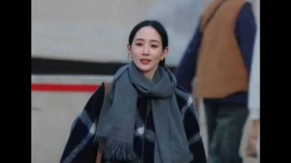 张钧甯央视生图曝光，下颌线精致气质出众