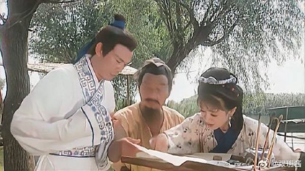 上河图：郑少秋被船夫泼水，哪知因祸遇缘分，认识他女儿