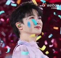 周深即兴Bbox表演展现可爱反差