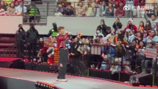 张杰成都收官演唱会官宣鸟巢12场，斗转星移主题全新舞台