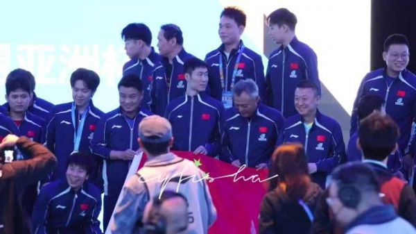 全场高喊王楚钦孙颖莎！单单听这声音都会觉得很幸福 cr水印