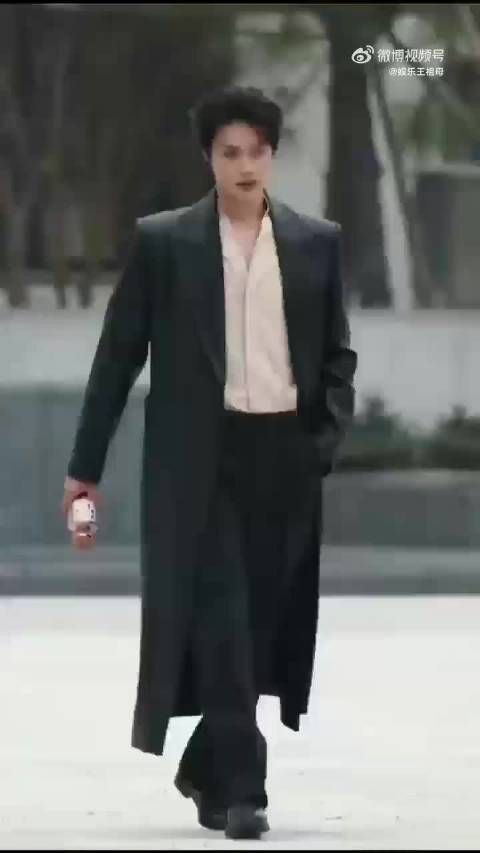 霸总版广播体操亮相，四位男神舞姿引热议