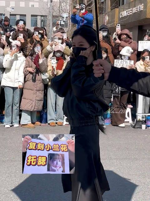 呜呜呜是小兰fa