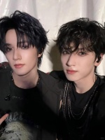 严浩翔刘耀文耍帅零帧起手，满眼是对自己颜值的欣赏肤浅的要命