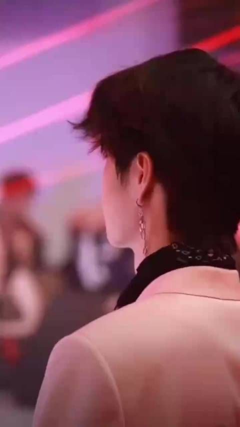 星光落进你眼睛里，才叫温柔！