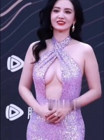 不愧是张萌啊，身材真好