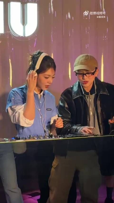 赵今麦打碟花絮变小型出道现场,网友设计应援口号