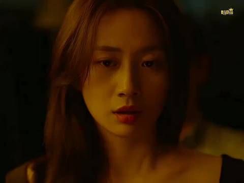 老板晚上约女员工来家里