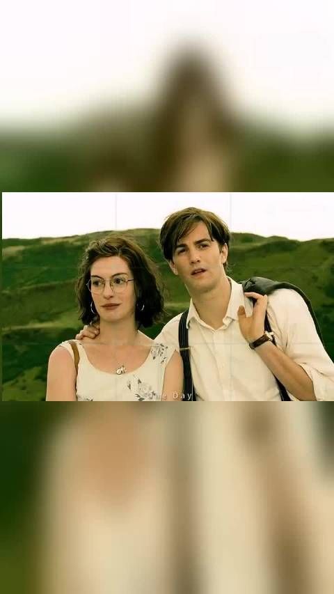 女孩决定将初夜献给暗恋了四年的男孩,但她害怕这会让她失去未来