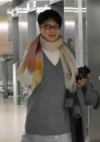 62岁毛阿敏发福明显，素颜的五官就像路人没有了往日舞台上的风采