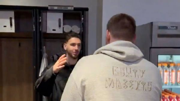 申京约基奇寒暄