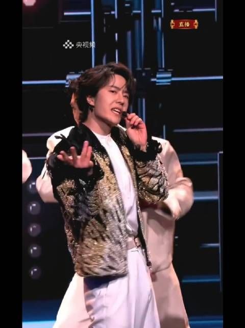 好帅的竖版直拍!