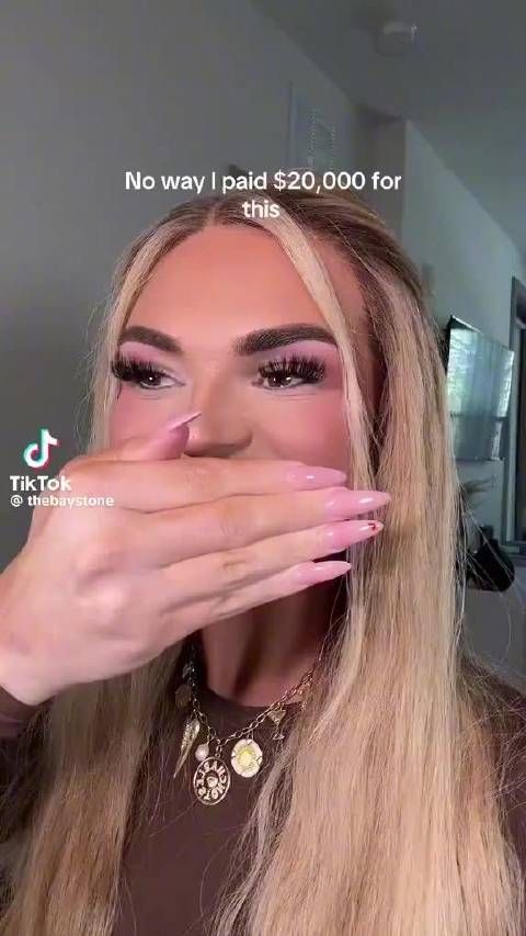 网友展示自己新做的牙齿贴面,不过她好像并不满意