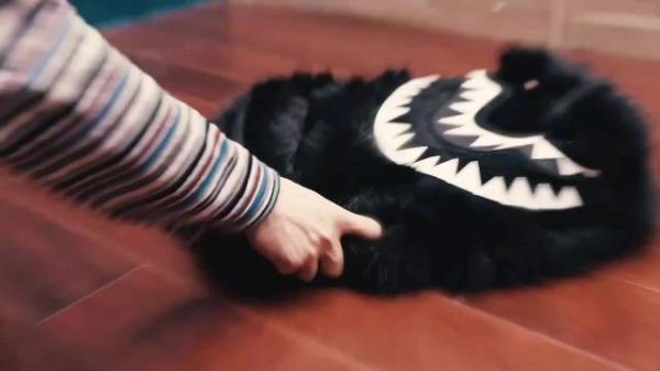 这英文是我想的意思吧 怎么这么会啊 果然依旧铲灯热恋！