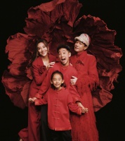 陈小春父子三人共用一张脸，应采儿怕生女儿的顾虑太真实