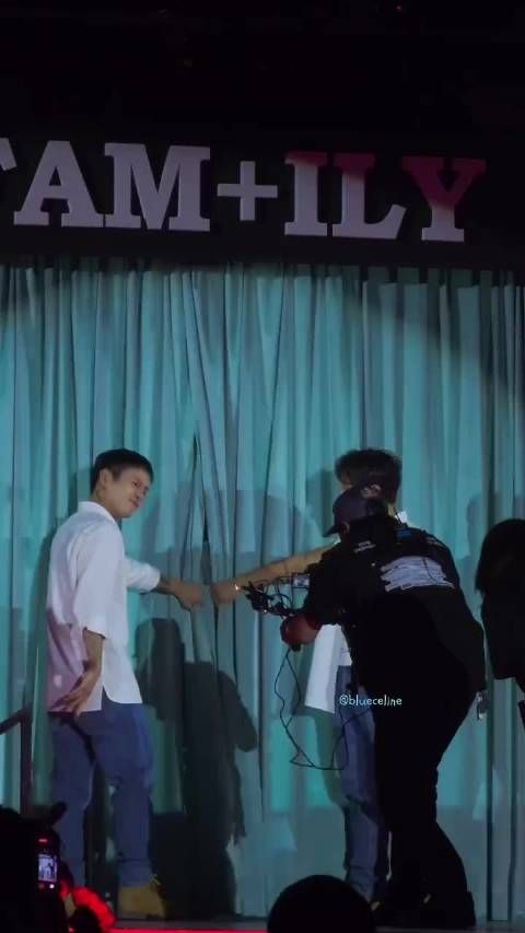 当你了解权志龙,你会崇拜和试图模仿他,一个带有全球潮流的男人!