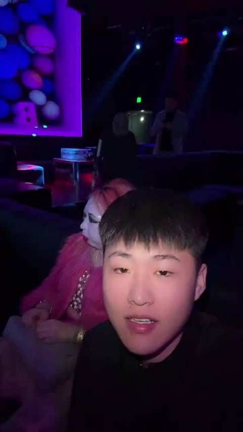 小伙子是个狠人，将来能成大事