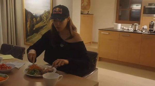 谷爱凌三餐不离米饭，随身携带小饭锅