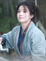 卢昱晓雪中路透曝光！清冷破碎感拉满