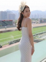 TVB前当家花旦素颜现身一元店，穿平价羽绒服，状态惊艳网友