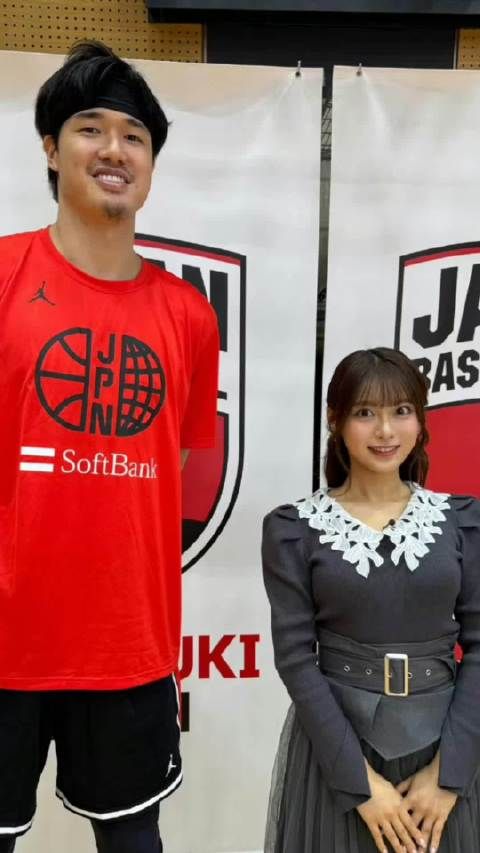 日本男篮头号花魁!陪伴渡边雄太战中国,绝美风景线,球迷有眼福了
