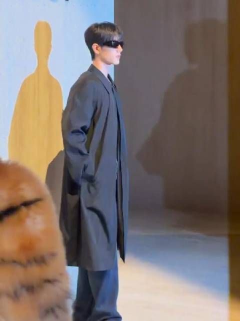 Gucci大秀内场,所有光指向的唯一方向:肖战@肖战 @GUCCI , 肖战 这很齐夏