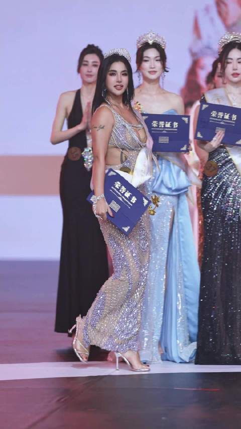 嗨，这不胡闹么